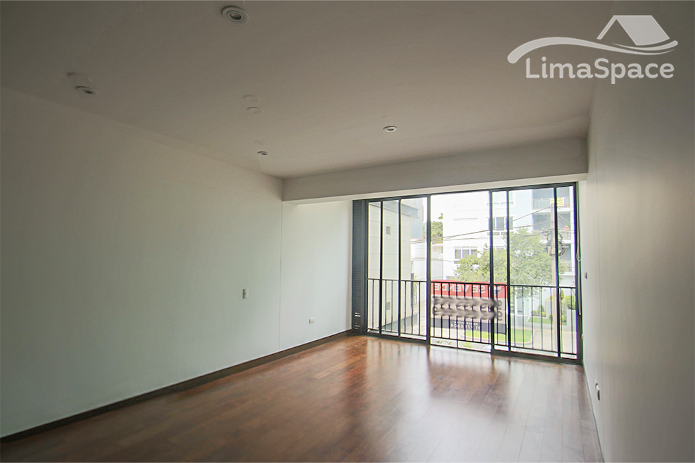 Hermoso dúplex a pasos del Parque Naciones Unidas