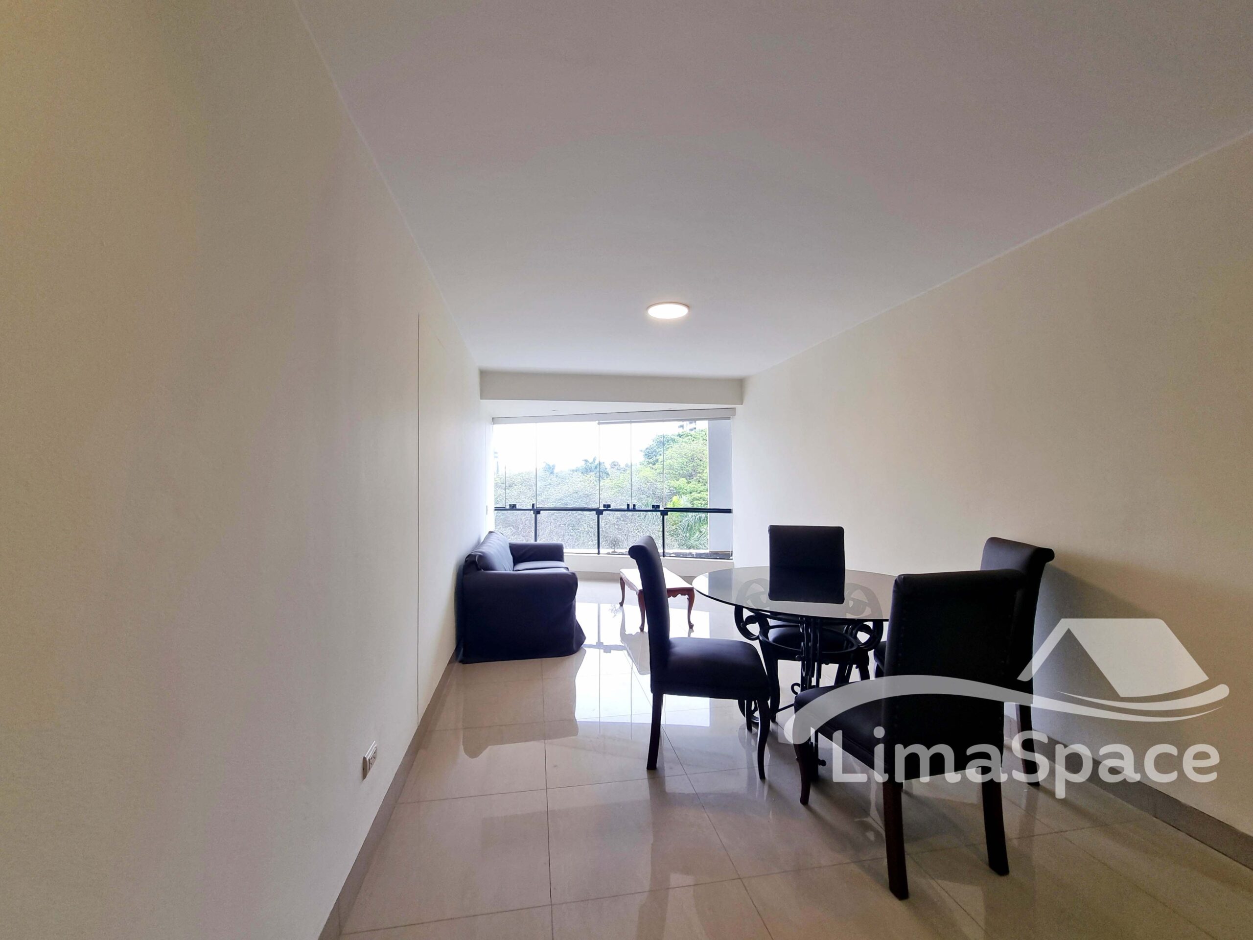 Departamento amoblado en alquiler frente al Parque Alfonso Ugarte – SIR160