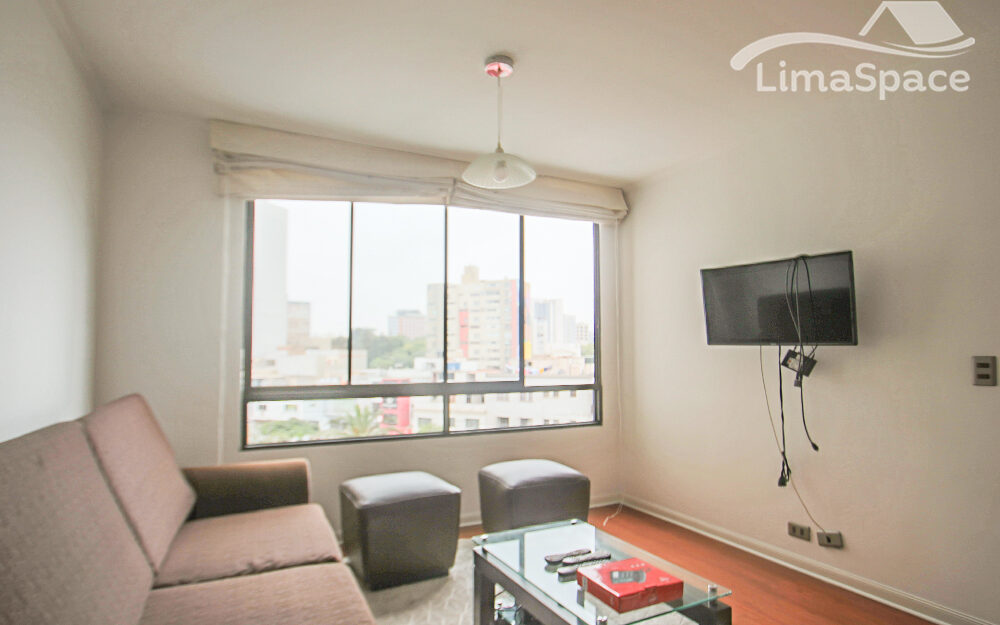 Céntrico departamento con áreas comunes